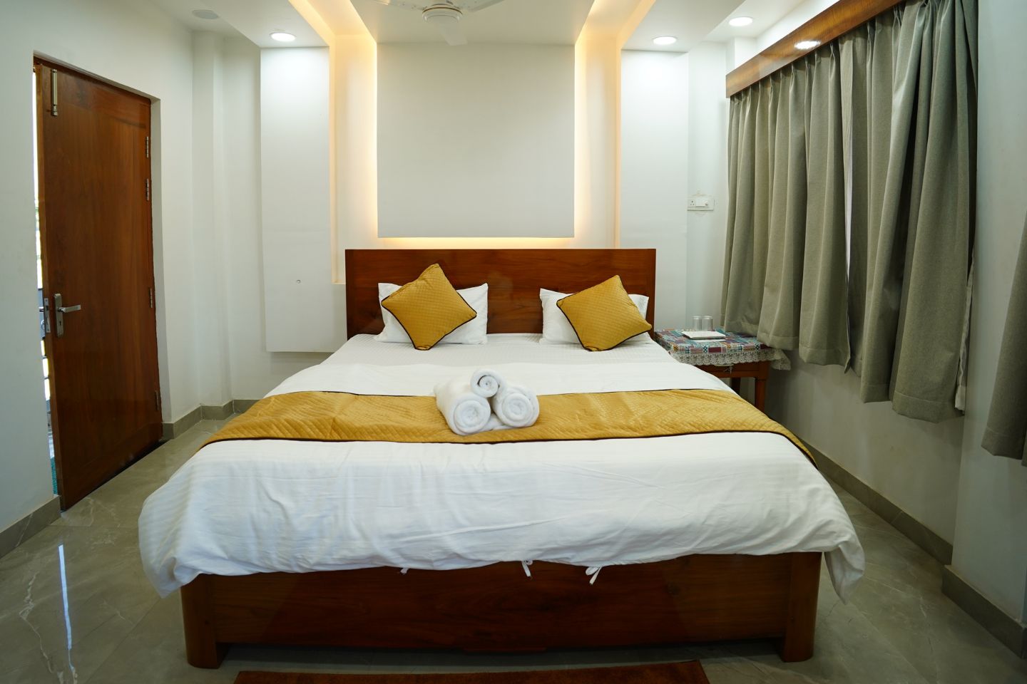 room_img_1