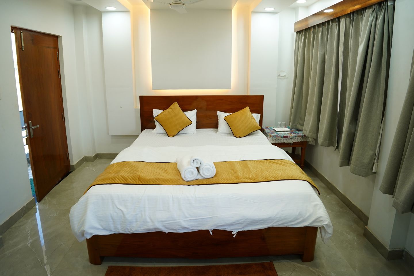 room_img_1