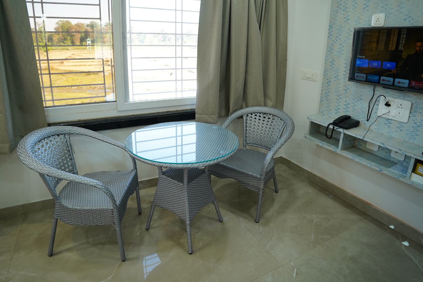room_img_1